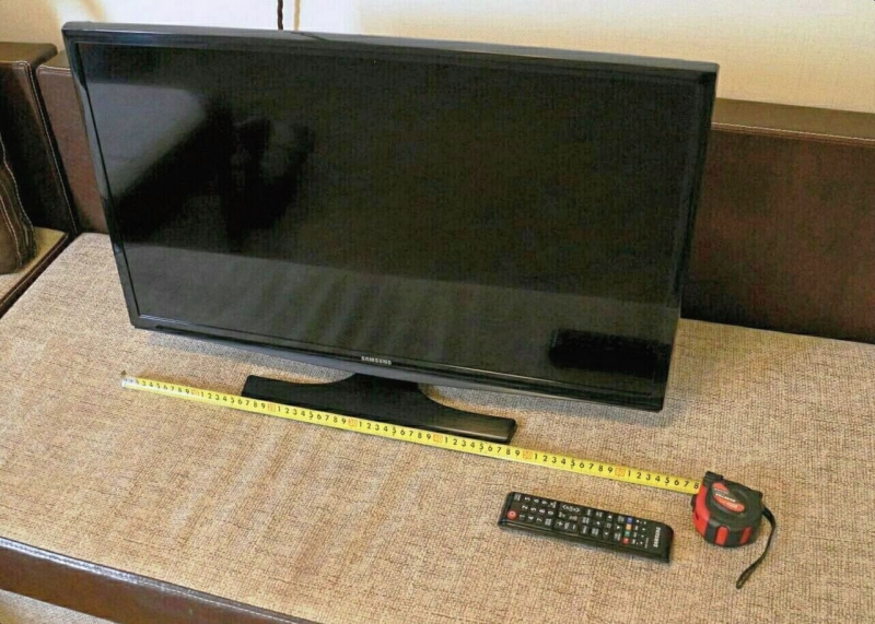 SAMSUNG UE28J4100AK100��