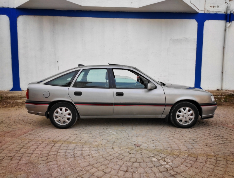 ����� ���������� Opel Vectra � 2.0 ������� ��� �����
